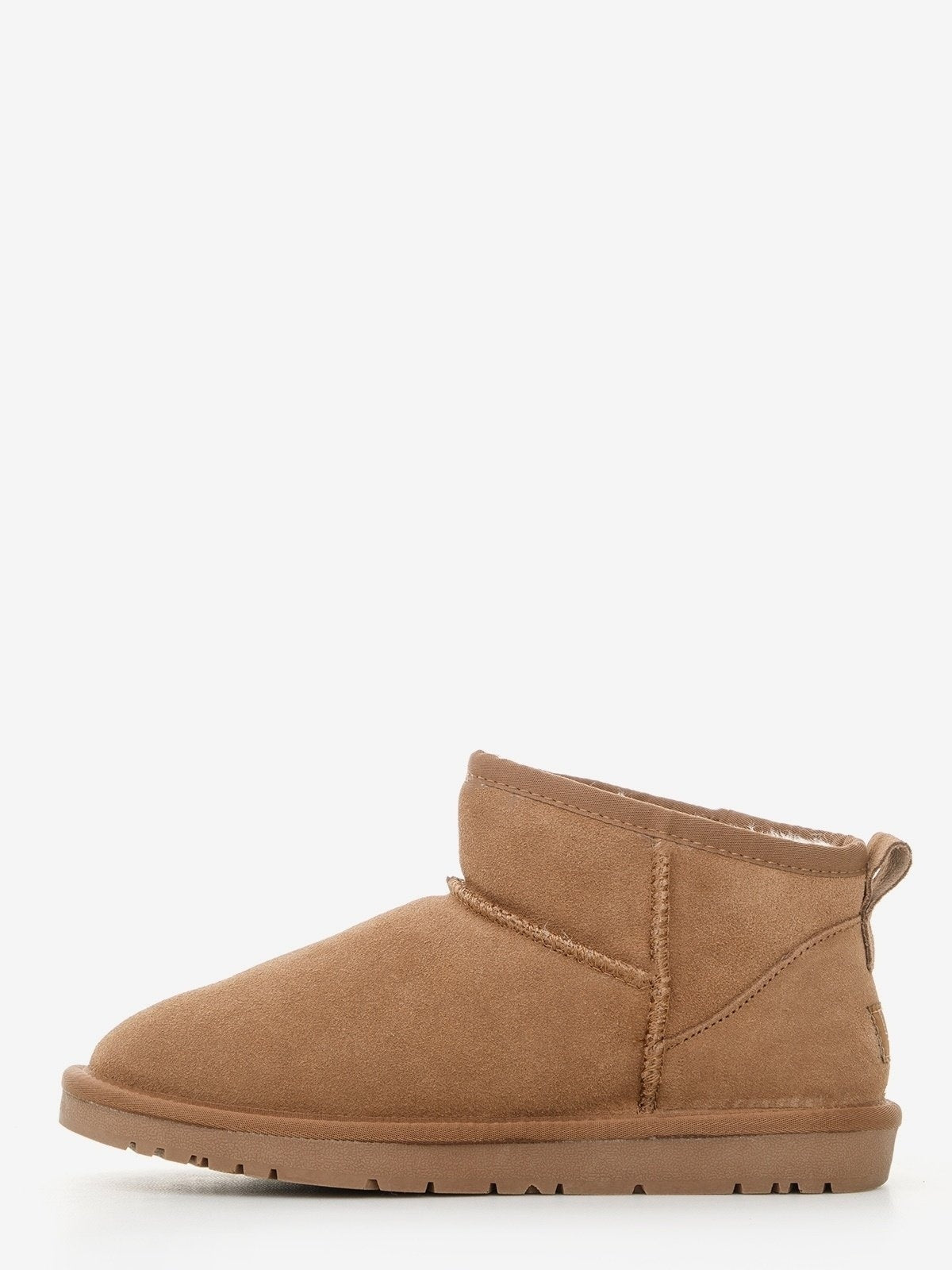 Women's leather boots with insulation