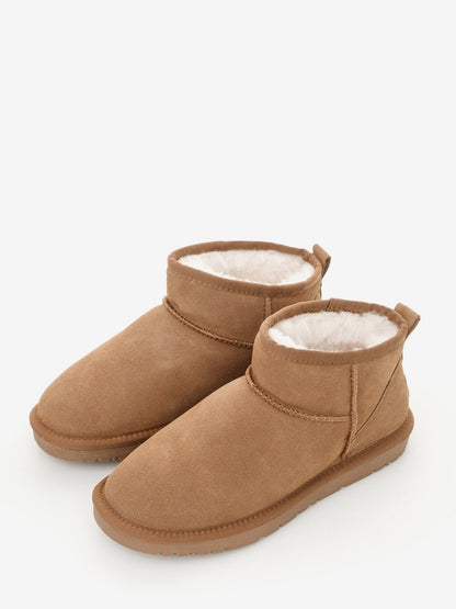 Women's leather boots with insulation